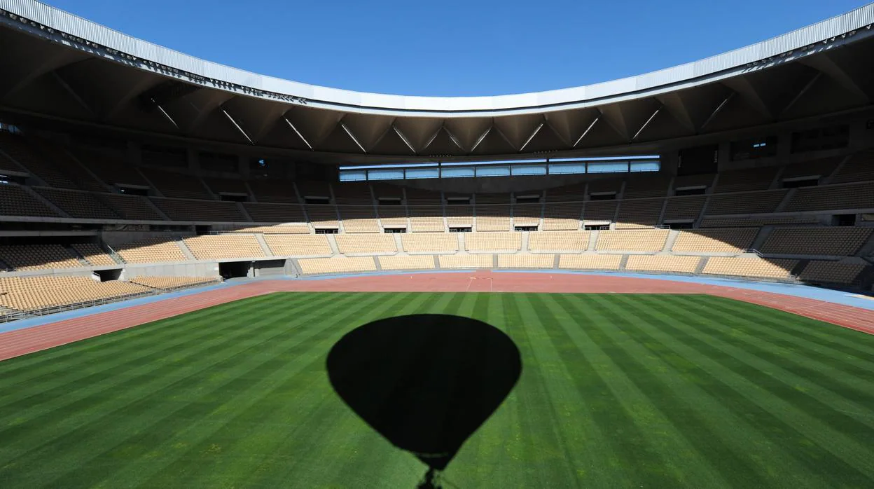 Vista parcial del Estadio de la Cartuja de Sevilla desde un globo aerostático