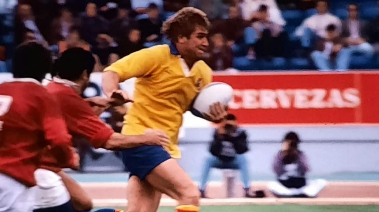 Marco Justiniano, en un partido con la selección española en la Cartuja en 1990