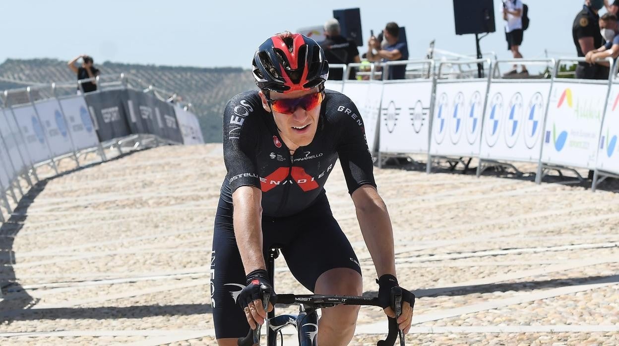 Ethan Hayter cruzando la línea de meta