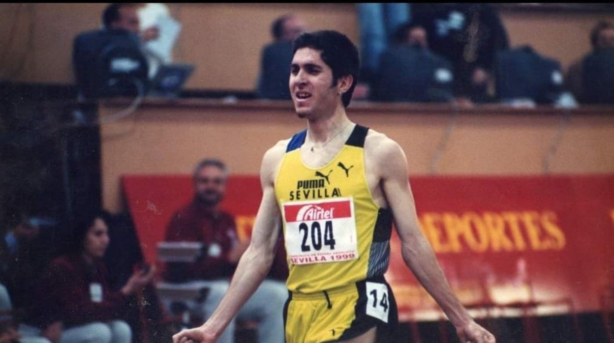 Marco Rufo, tras proclamarse campeón de España de los 3.000 metros San Pablo en 1999