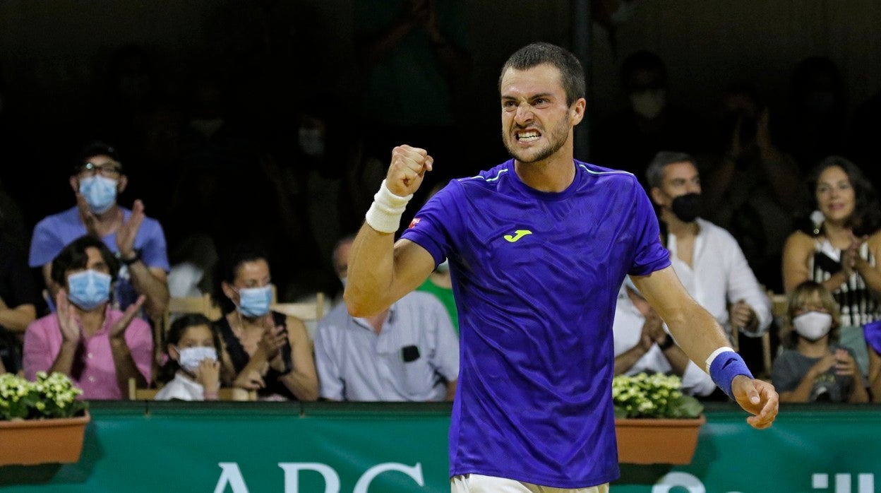 Pedro Martínez, celebrando un punto en la Copa Sevilla