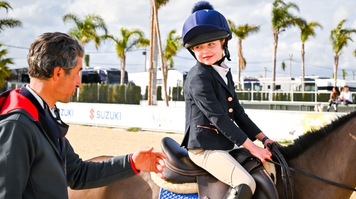 Lucía Fernández Jackson, junto a su padre, Manuel Fernández Saro «Fanfa»