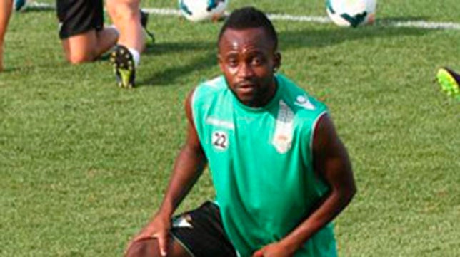 Cedrick, el único sano al que no ha utilizado Garrido en el Betis