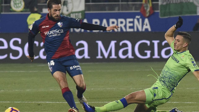 Al descanso en Huesca, igualdad en el marcador sin tiros a puerta del Betis (0-0)