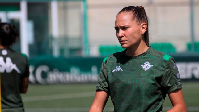 La bética Irene Guerrero sustituye a Lucía García en la selección