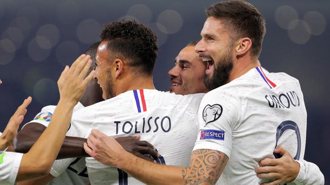 Cinco minutos para Fekir en el triunfo de Francia ante Albania (0-2)
