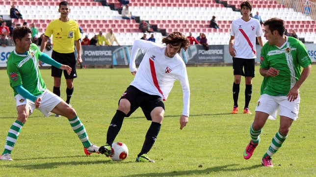 El Sevilla Atlético cae ante el acierto del Arroyo (1-0)