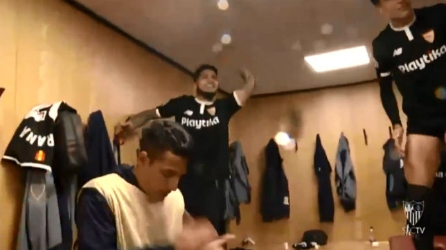 Fabián, la frase de Montella y el &quot;suben y bajan&quot; del Sevilla en Old Trafford