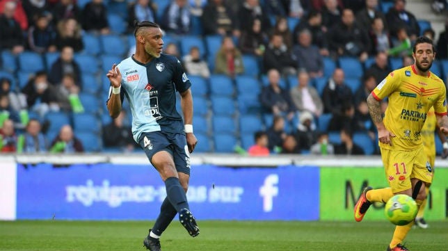 Granturco anuncia que el Sevilla FC quiere a Moukoudi