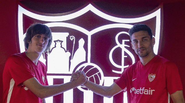 Bryan Gil y Jesús Navas, orgullo del Sevilla FC