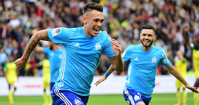 El Sevilla avanza por Lucas Ocampos