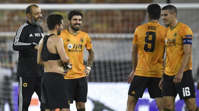 La UEFA impone medidas de control financiero al Wolverhampton, rival del Sevilla FC