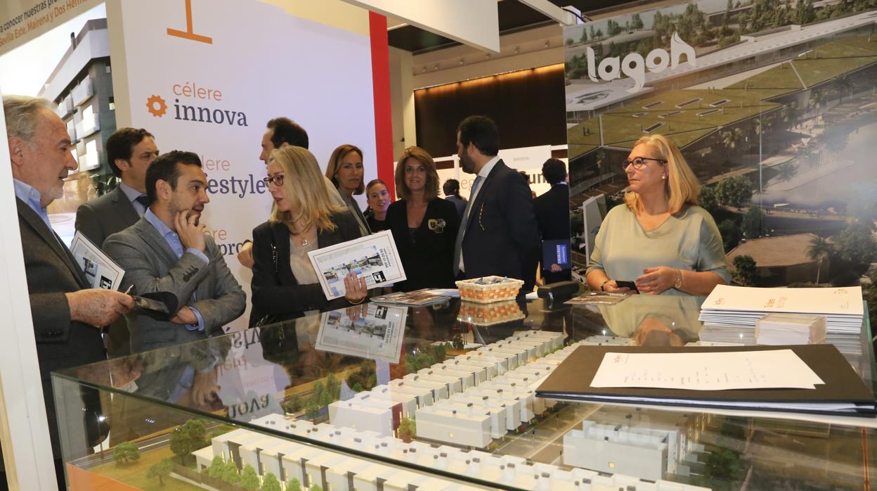 Asistentes este viernes a la V edición de Welcome Home en el hotel NH Collection de Sevilla