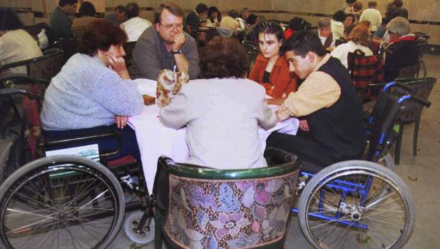 Casi 2.200 discapacitados menores de 25 años buscan empleo en Andalucía