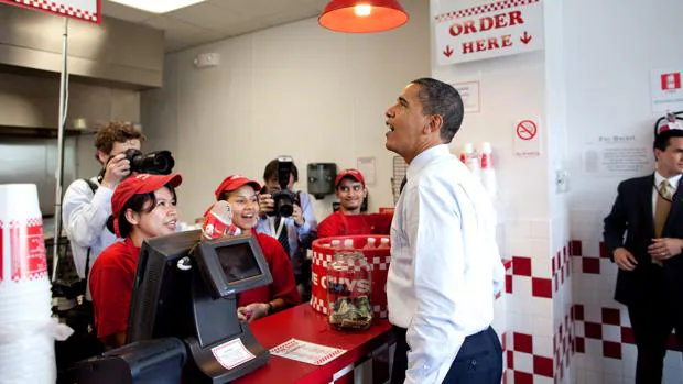Llega a Sevilla Five Guys, la hamburguesería preferida de Obama