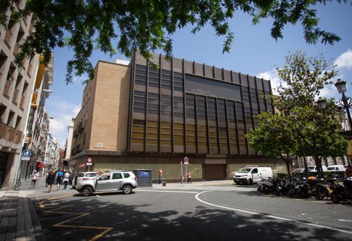Edificio de la plaza de la Magdalena de Sevilla donde Radisson abrirá un hotel de cinco estrellas
