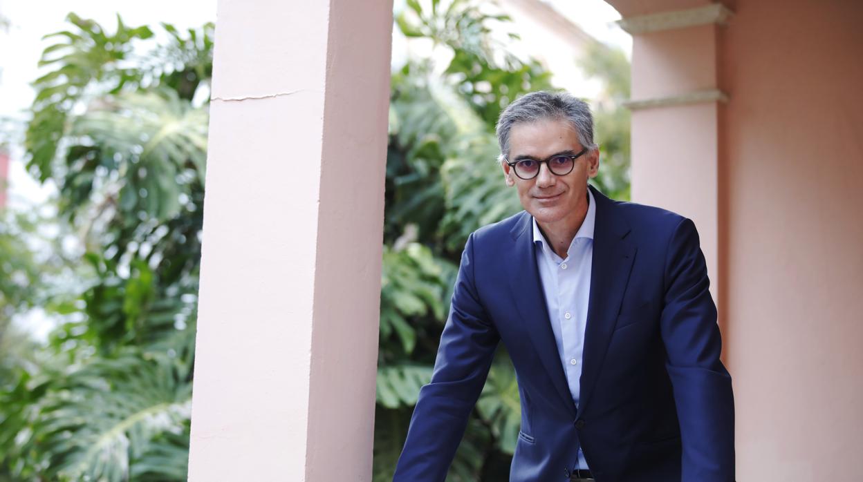 Juan Martínez Barea, fundador de Universal DX