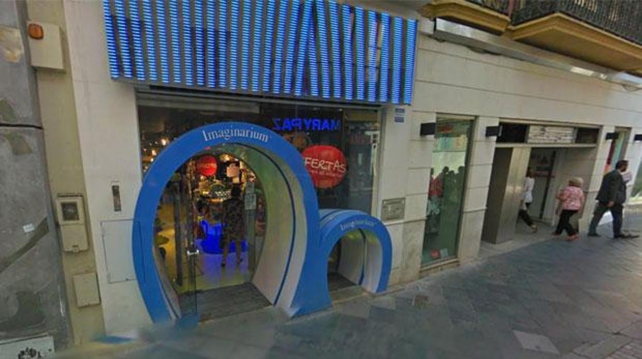 Tienda de Imaginarium en la calle Tetuán de Sevilla ya cerrada