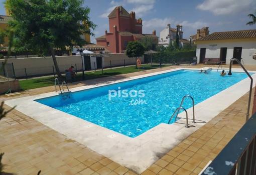 Estupenda piscina del residencial