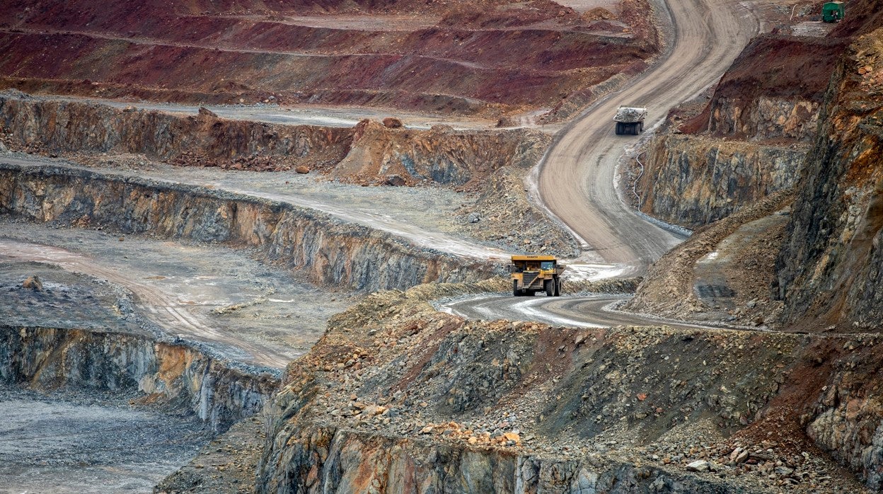 Mina a cielo abierto que Atalaya Mining explota en la Faja Pirítica de Huelva