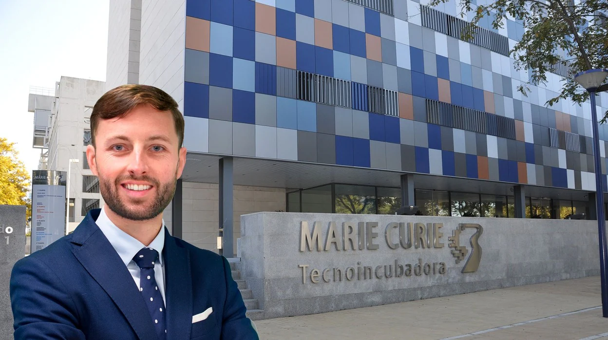 Daniel Cintado, responsable de la oficina andaluza de Ibermática, que se aloja en el edificio de la tecnoincubadora del Parque Científico y Tecnológico de la Cartuja