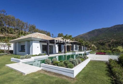 Exteriores del chalet en Benahavís