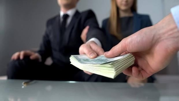 La OCU alerta sobre el peligro de los chiringuitos financieros