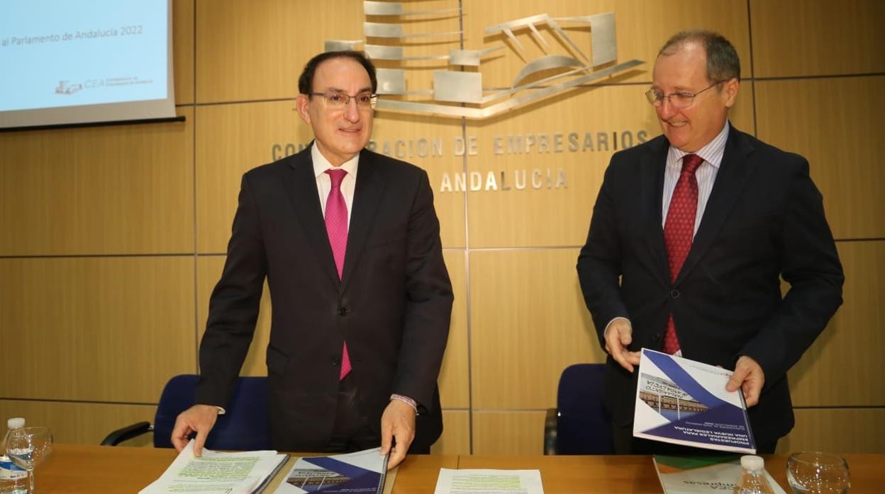 Javier González de Lara, presidente de la CEA y Luis Fernández-Palacios, secretario general de la CEA