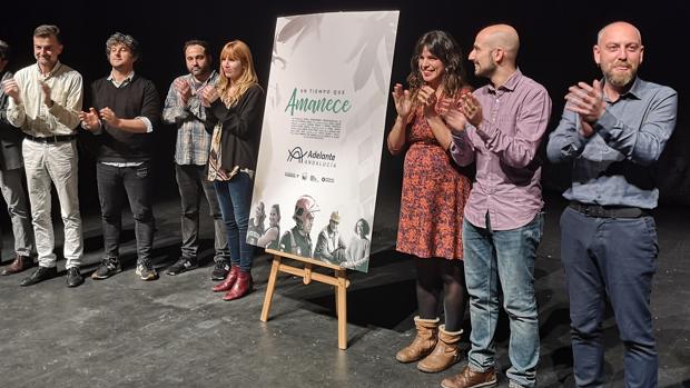 Elecciones andaluzas: Adelante Andalucía se viste del «verde, blanco y verde» de Carlos Cano para su anuncio electoral