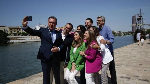 Vivienda o Sanidad pública: las primeras diez medidas que plantea el PSOE si gana las elecciones en Andalucía