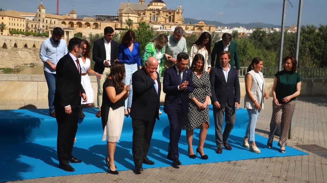 Juanma Moreno, con la candidatura de Córdoba hace unas semanas