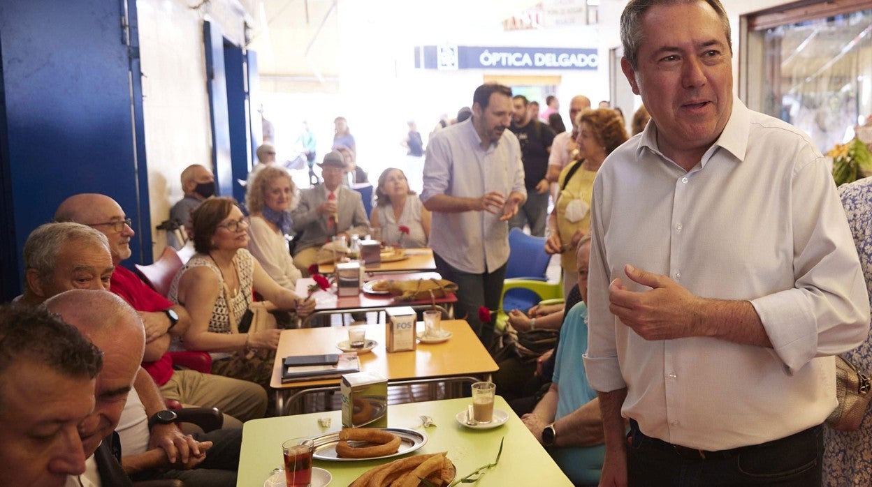 El candidato del PSOE a la Presidencia de la Junta, Juan Espadas