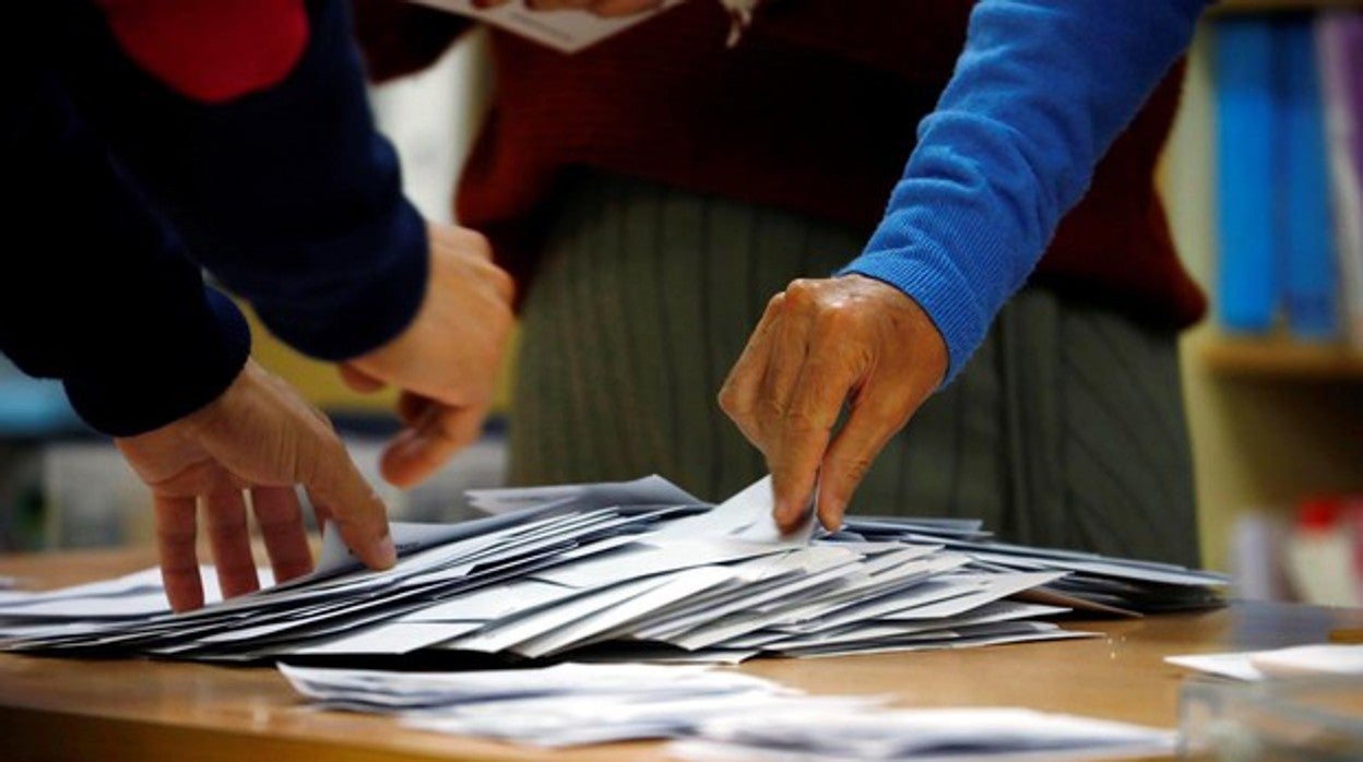 La empresa puede solicitar de forma legal el justificante de haber ido a votar al trabajador