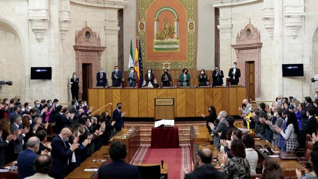 El 14 de julio  se abre en el Parlamento la XII Legislatura