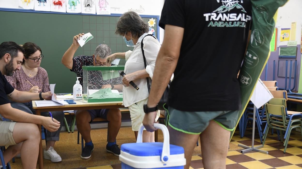 La jornada electoral se está desarrollando con normalidad en Andalucía
