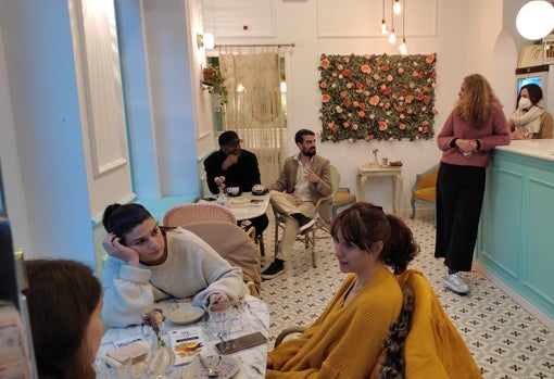 De charla en La Tarterie