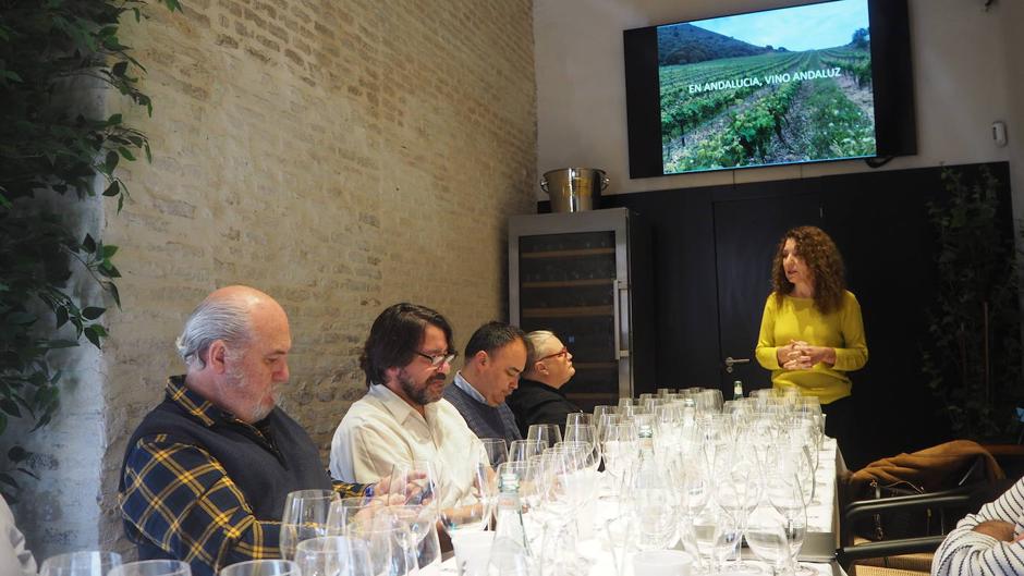 Victoria Ordóñez recupera los históricos vinos blancos secos malagueños de variedad Pero Ximén