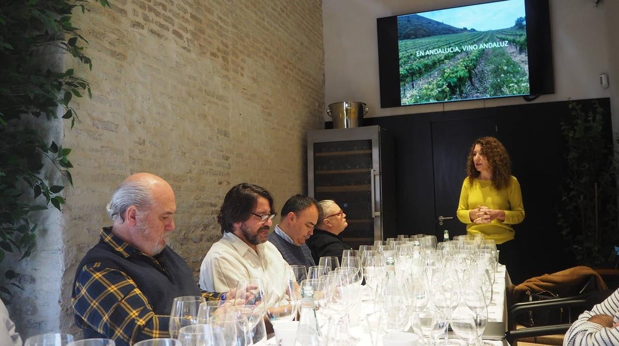 Victoria Ordóñez recupera los históricos vinos blancos secos malagueños de variedad Pero Ximén