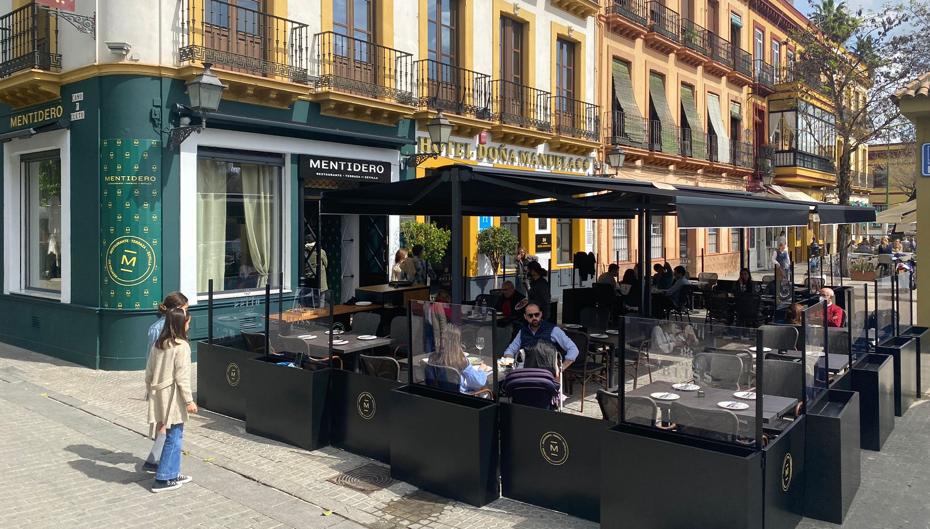 Mentidero, una esquina llena de sabores junto a los Jardines de Murillo