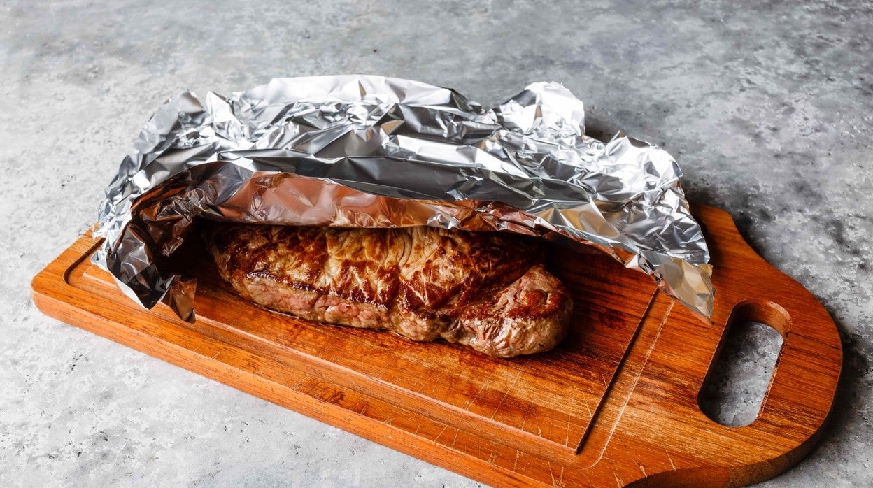 Ocho trucos de cocina con papel de aluminio que desconocías