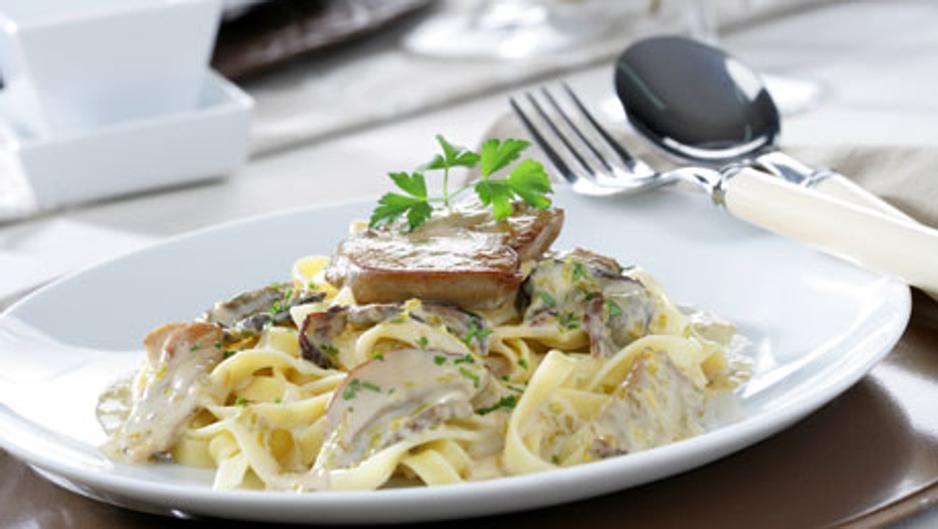 Disfruta de un sabor espectacular con estos tallarines acompañados de boletus deshidratados y foie