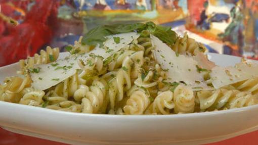 Fusilli al pesto