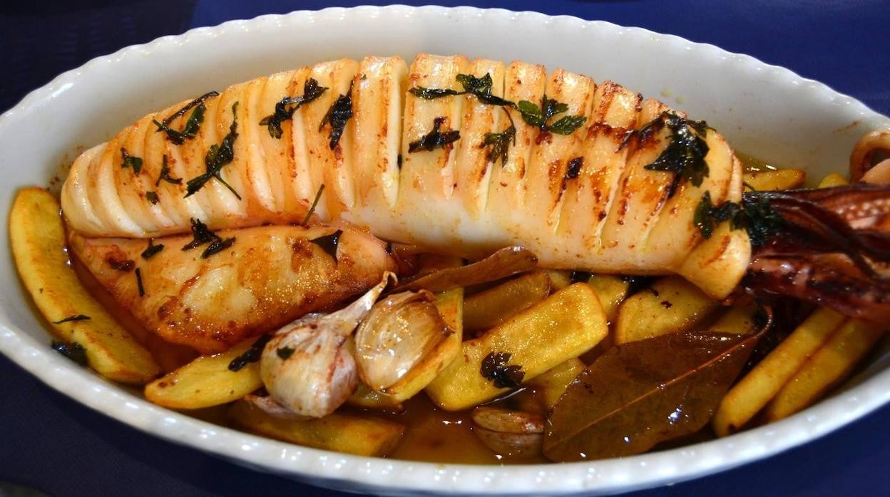 Los secretos del calamar en aceite del restaurante Don Tadeo (Villaricos)