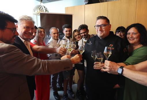 Periko celebró el nombramiento con un pequeño grupo de invitados