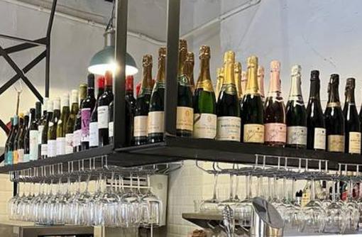 Barlovento: sabores del mar y vinos espumosos en la Alameda