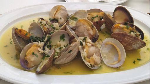 Quince bares y restaurantes en Sevilla donde comer bien a precios populares
