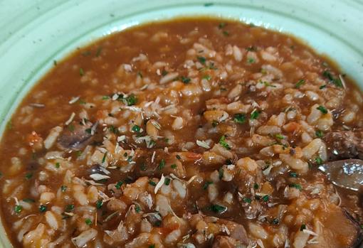 Arroz meloso con higaditos de pollo