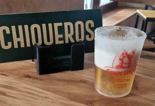 Chiqueros, una abacería moderna junto a la Maestranza