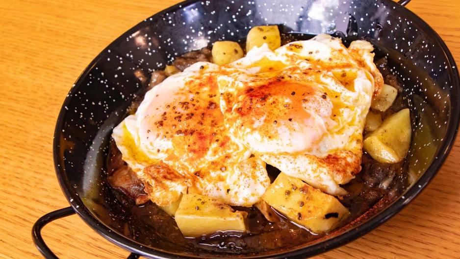 La abacería Antípodas se pasa a la cocina caliente en su nueva carta