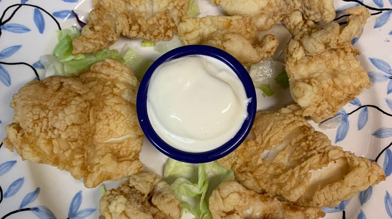 La araña frita es una de las especialidades de la taberna La Bodeguilla